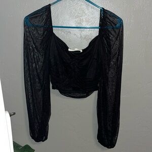 BLACK LACEY CROP